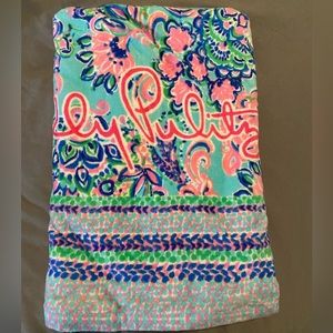 NWOT Lilly Pulitzer towel